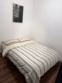 Cozy Small Paris Studio – Near Metro | 1–2 Guests - Image 5
