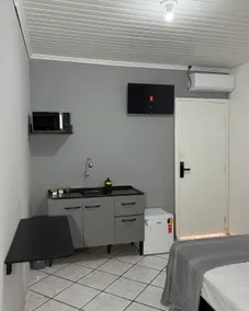 Complete flat in an excellent location - Image 2