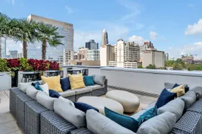 Blue Haven | Pool, City Views, Free Parking - Image 3