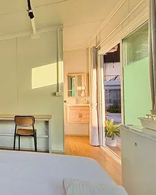 D1 | Comfy Queen Bed for 2 pax - Image 4