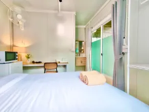 D1 | Comfy Queen Bed for 2 pax - Image 3