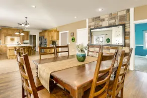 Family Home on 9 Acres! Climbing Wall & Gym - Image 5
