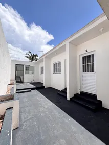 Small house with laundry room and garage – Exit to Maringá - Image 5