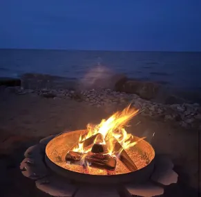 Lake Huron Beachfront · Game Room · Sleeps 10 - Image 2
