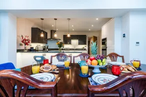 Two Waters 4bed Luxury Business and Retreat - Image 4
