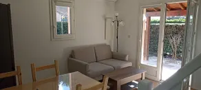 House in private residence with shared pool - Image 3