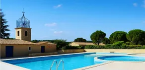House in private residence with shared pool - Image 2