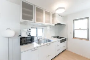 101㎡ Entire House | Up to 8 People | Free Parking | 6 Minutes to Shinjuku | 8 Minutes on Foot to Koenji - Image 5