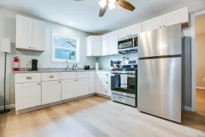 The Haven 402 • Fresh & Stylish Stay - Image 3