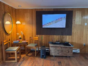 The Lakeside Retreat - Image 5