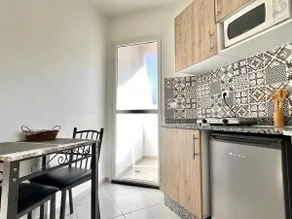5 min to Anza Beach Modern Condo AC Parking - Image 4