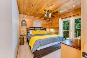 Blue Ridge Mts | Log Cabin | Pond | Pet friendly - Image 5