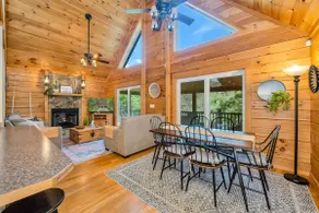 Blue Ridge Mts | Log Cabin | Pond | Pet friendly - Image 4