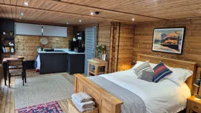 Private Gdn Cabin, King Bed, Parking, Quiet Stay - Image 4