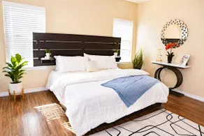 Perfect Summer Getaway Near Lake - Image 5