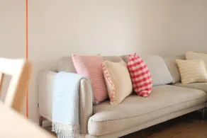 Bloom & Breeze Getaway | Vibrant Coastal Stay - Image 3