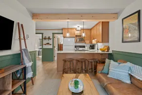 Storybook setting, cozy retreat - Image 5