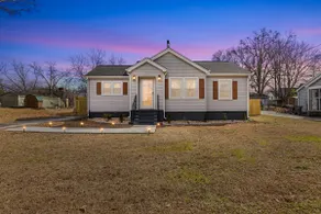 Greenville Cozy Retreat. Modern 3BR 8 Mins to DTWN - Image 1