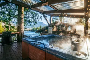 Sky Riverfront Lodge*Hot Tub*Mountain Views - Image 4