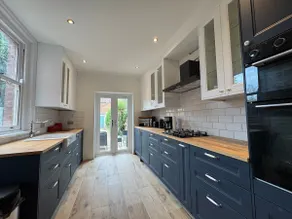 Large Bright and lovely house - Image 3