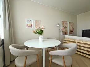 Premium downtown home - Top floor - Self check in - Image 5