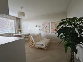 Premium downtown home - Top floor - Self check in - Image 3