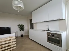 Premium downtown home - Top floor - Self check in - Image 4