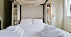 Venini Boutique Apartment - Image 3