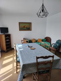 New! Large 3-bedroom property 100 m from the sea - Image 5