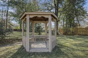 3BR Villa 80 TV Gazebo Yard King Suite - Image 2
