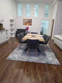 Urban loft with gallery & XXL sofa bed - Image 3