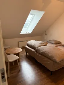 Central location with plenty of space - Image 3
