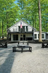Nelson's Dock at Kerr Lake W/ boat rental on site! - Image 2