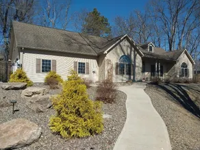 Meadow Lane Hideaway • Hot Tub • Privacy - Image 3