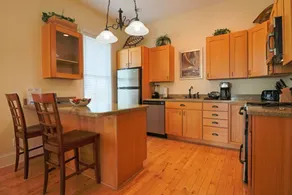 Andrew Tate unit 202 - Image 5