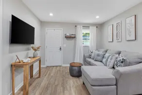 The Patch 5 | Sleeps 4 | King Bed | Near Casinos - Image 5