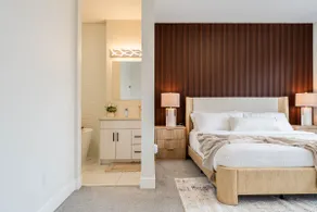 Luxury 3BR Home Near DT: Free Parking + Fast Wifi - Image 3