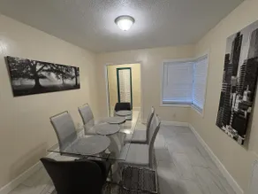 Orlando Urban Oasis - 5BR 2BA - Image 5