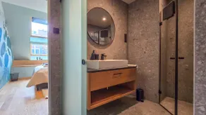 Urban Jungle Apartments - Image 5