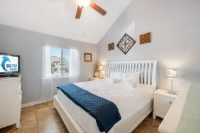 Large 2BR Private Condo Surfside Beautiful Decor - Image 5