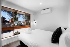 Sunshine Family Sophistication - Image 3