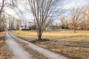 Cozy House in Danville - Sleeps 7 - Large Yard - Image 2