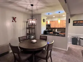 Trail Creek: Ski home to renovated 1st floor, 1br condo. Sleeps 4. - Image 5