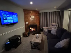 Trail Creek: Ski home to renovated 1st floor, 1br condo. Sleeps 4. - Image 3