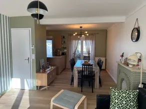 60 m2 house with 250 m2 enclosed land - Image 4
