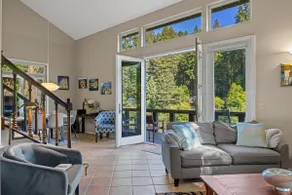 Bella Vista ~ Riverfront, Hot Tub, Guest Favorite! - Image 3