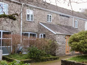 Charming Cottage With Log Burner in Dartmouth - Image 4