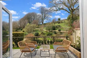 Charming Cottage With Log Burner in Dartmouth - Image 2