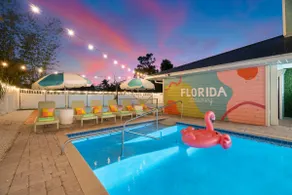 Pickleball, Heated Pool, Hot Tub & Games Retreat! - Image 4