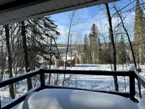 Intimate Mini-Chalet | Village on the CA/USA Border - Image 3